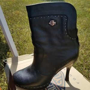 Ladies Harley Davidson boots